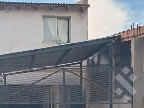 VENTA  CASA 4 DORMITORIOS, BARRIO VILLARINO, CIPOLLETTI