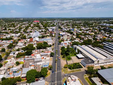 TERRENO EN VENTA LOCALES Y CASA EN BARRIO BELGRANO