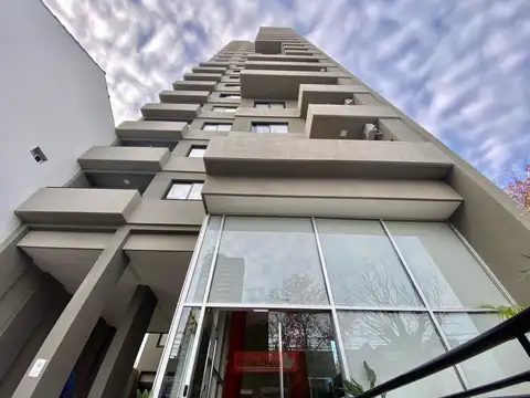 ALQUILER DE DOS AMBIENTES EN EL EDIFICIO NEWEN CON COCHERA