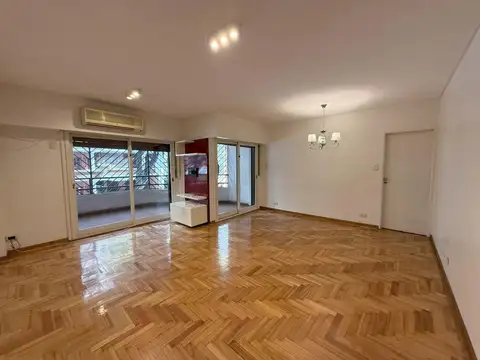 Malvinas Argentinas 242 , Piso 1