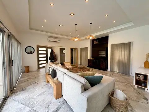 Casa en Venta en Adrogue Chico, USD 1.250.000