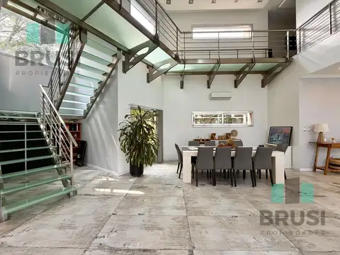 Casa en Venta en Adrogue Chico, USD 1.250.000