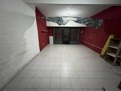 Local en Alquiler en Villa Dominico, $ 400.000