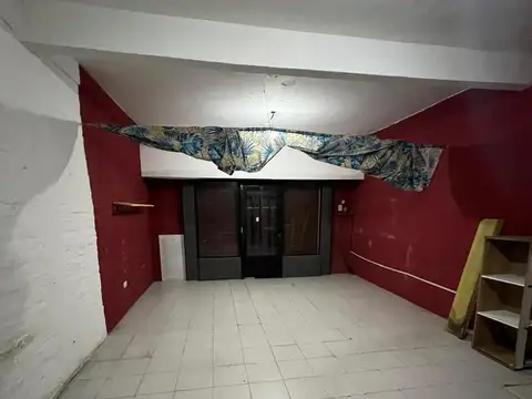 Local en Alquiler en Villa Dominico, $ 400.000