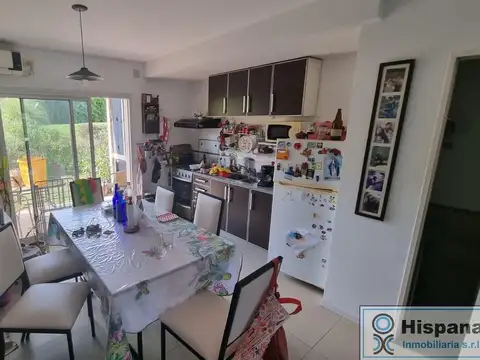 Triplex en venta en el Barrio Cerrado Alto Del Molino, Villa Rosa, Pilar. APTA CREDITO