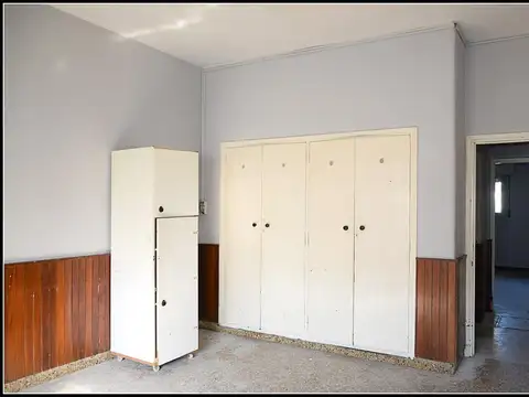 Bv Rondeau 2300, casa 5 dormitorios, garage, jardin y parque