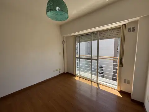 Departamento en Alquiler en Caseros, $ 420.000