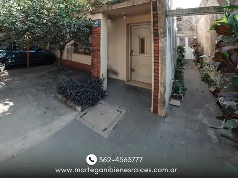 Casa en Venta con 2 cocheras