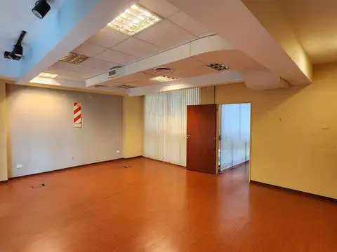 Tacuarí 20 , Piso 1