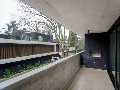 Departamento en Venta con 2 cocheras