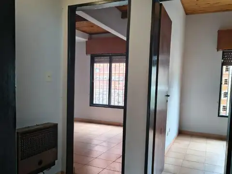 Depto Tipo Casa en Alquiler de 4 ambientes