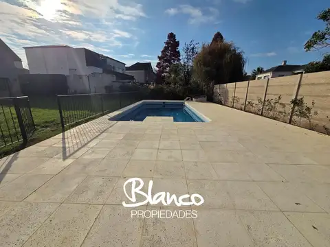 Casa en Alquiler en Septiembre, USD 1.600