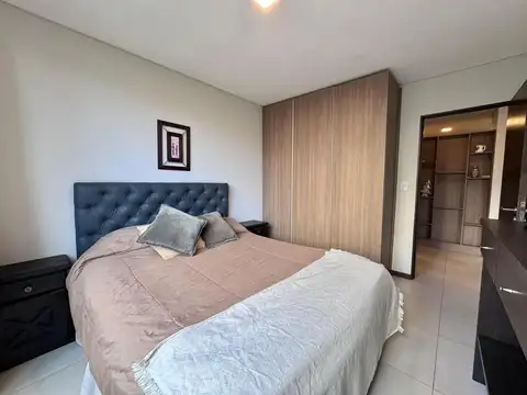 Thedy 100, Piso 2