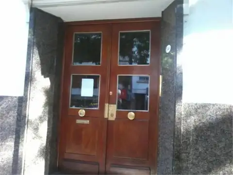 PLANTA BAJA CON DOS PATIO( UNO CHICO Y OTRO NORMAL) LAVADERO