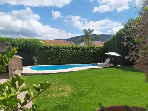 Casa 5 ambientes con 5 baños