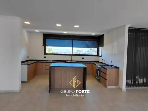 Casa en Venta en Los Milagros, USD 250.000