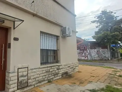 PH 4 Ambientes en Planta Alta – TODO en Esquina con Terraza