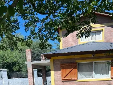 Casa 3 ambientes con 1 baño