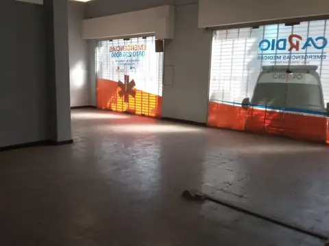 Avda. Hipolito Irigoyen 1500