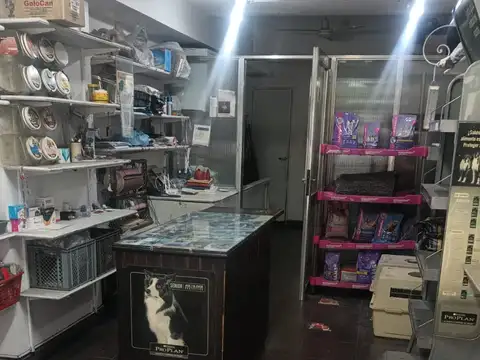 Local en Alquiler en Plaza San Martín, $ 850.000