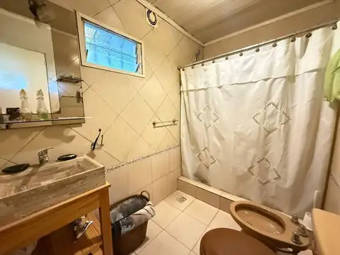Casa 3 ambientes con 2 baños