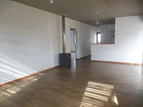 Depto Tipo Casa en Alquiler de 3 ambientes