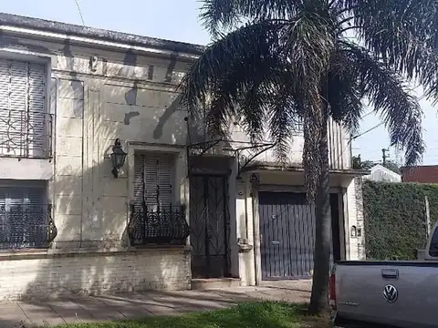 511-1  CASA EN MICROCENTRO "IDEAL CONSTRUCTOR"