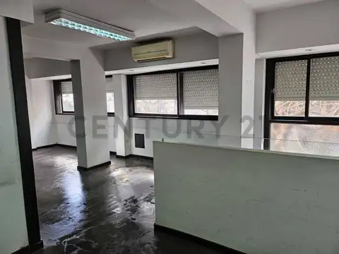 Oficina 3 ambientes con 1 baño