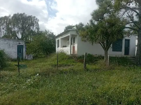 Venta de casa a reciclar 2 dormitorios en Pando