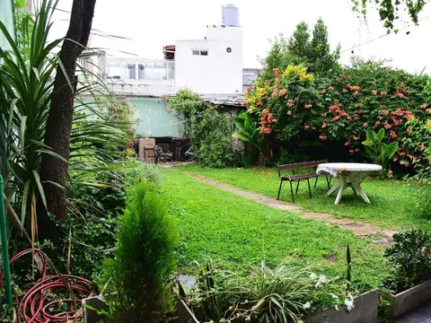 VENTA CASA 5 AMBIENTES DEVOTO