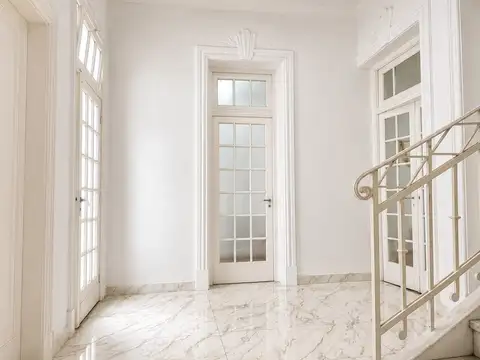 Oficina en Venta 80 años