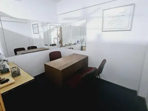 AV (101) DR. RICARDO BALBIN 1700. Entre Lincoln y Benito juarez