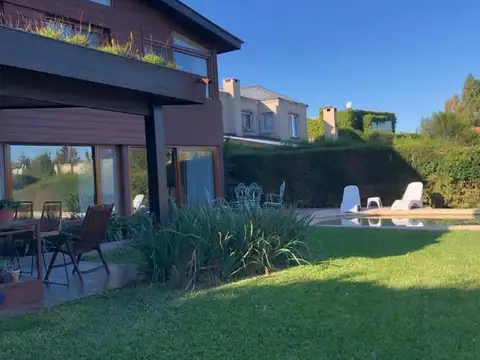 Casa en Alquiler en San Agustín, USD 6.000