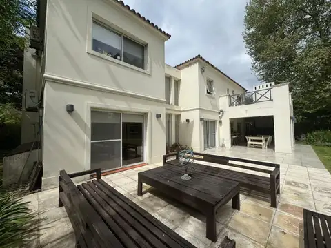 Casa en Venta de 5 dormitorios