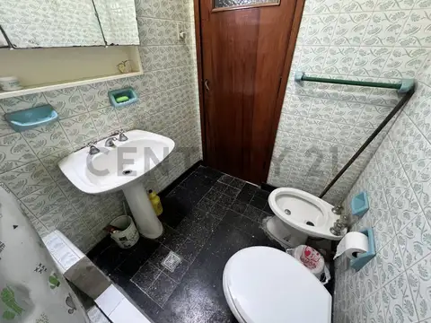 ¡APTO CRÉDITO! CASA 4 AMBIENTES - 70M² - COCHERA Y PATIO