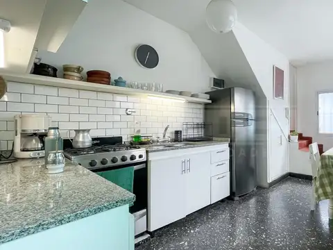 Depto Tipo Casa en Venta de 5 ambientes
