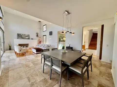 Casa en Alquiler al Sureste