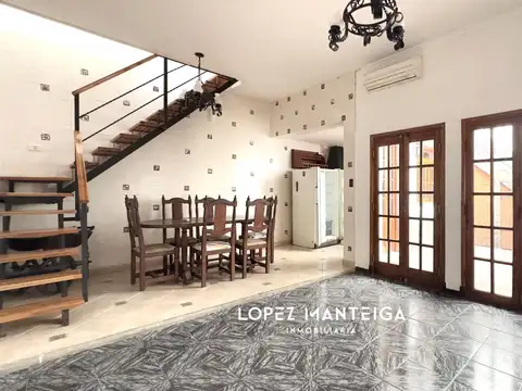 Depto Tipo Casa 2 ambientes con 2 baños