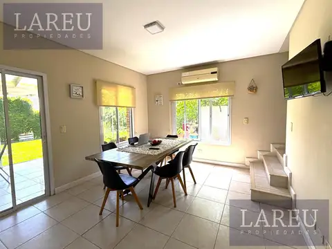 Casa en Alquiler en La Delfina, USD 1.300