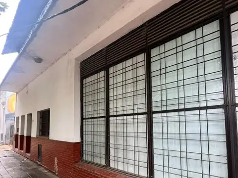 Galpon + vivienda en venta céntrico, Marcos Paz.