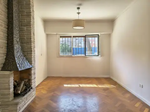 Crámer 2700, Piso pb