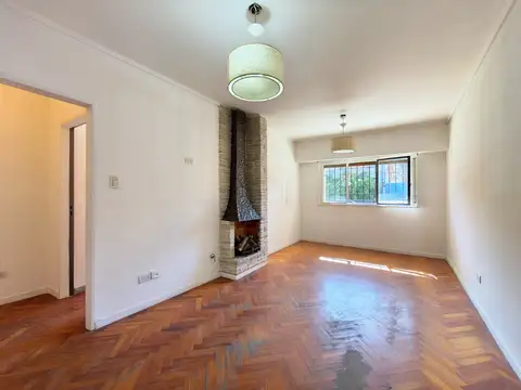 Departamento en Planta Baja con Patio — Luminoso y al Frente