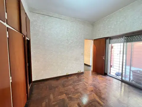 Depto Tipo Casa en Alquiler en Liniers, $ 900.000