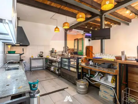 Local en Venta 106 años