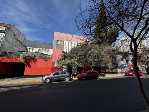 24 De Noviembre 300