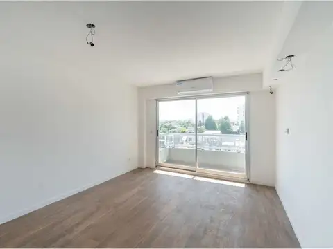 Venta Departamento 2 amb, balcón, Pque Patricios