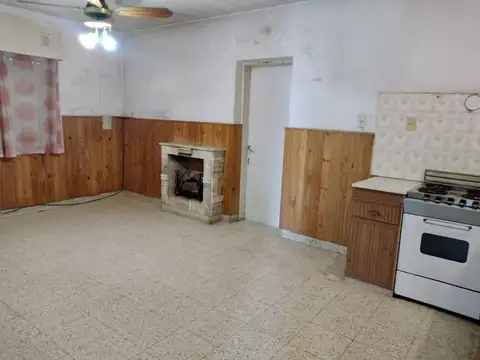 Casa 3 ambientes con 2 baños