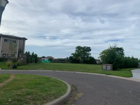 Terreno en Venta de 941,0 m2