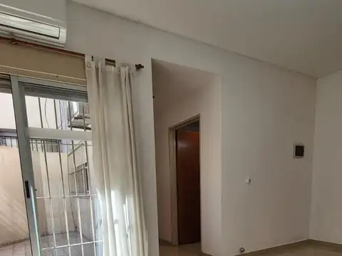 Depto Tipo Casa en Alquiler de 1 dormitorio