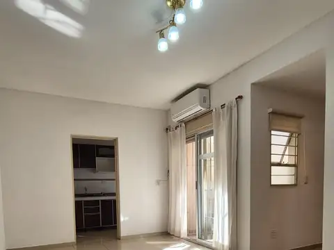 Depto Tipo Casa 2 ambientes con 1 baño